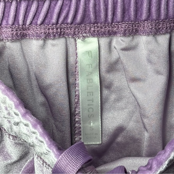 Fabletics Pants Womens Small Daria Luxe Velour Joggers Pockets Loungewear Active - Picture 2 of 4